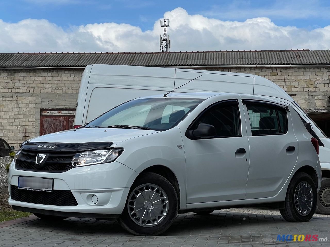 2014' Dacia Sandero photo #1