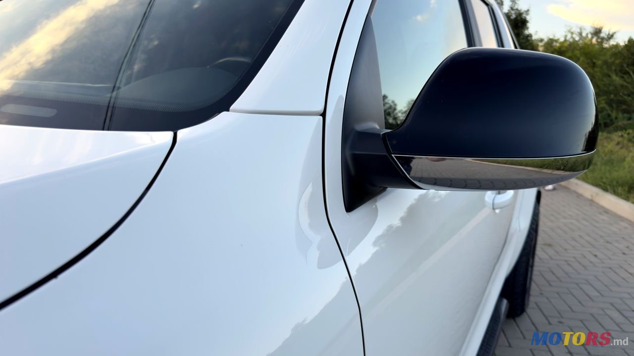 2015' Volkswagen Amarok photo #6