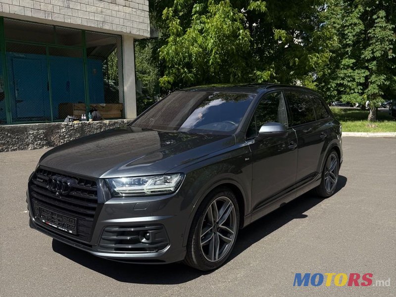 2019' Audi Q7 photo #2
