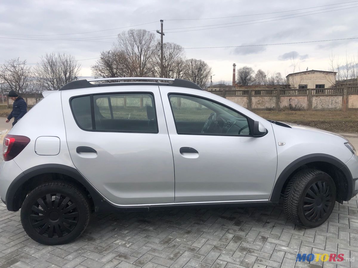2013' Dacia Sandero Stepway photo #6