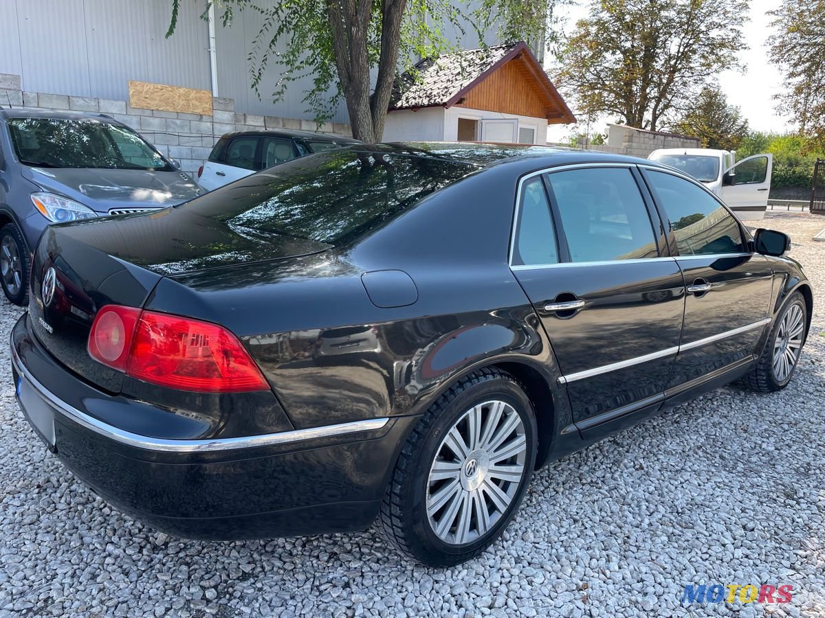 2006' Volkswagen Phaeton photo #3