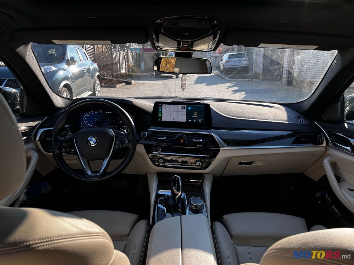 2019' BMW 5 Series photo #6