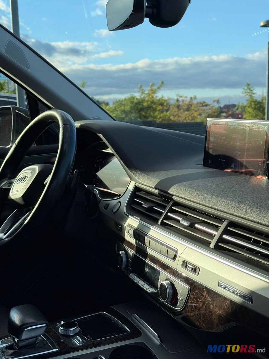 2019' Audi Q7 photo #4