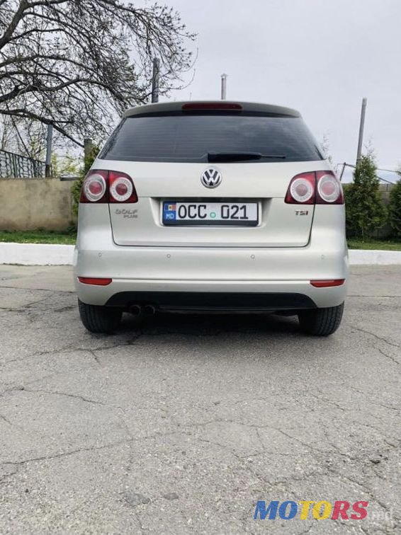 2010' Volkswagen Golf Plus photo #5