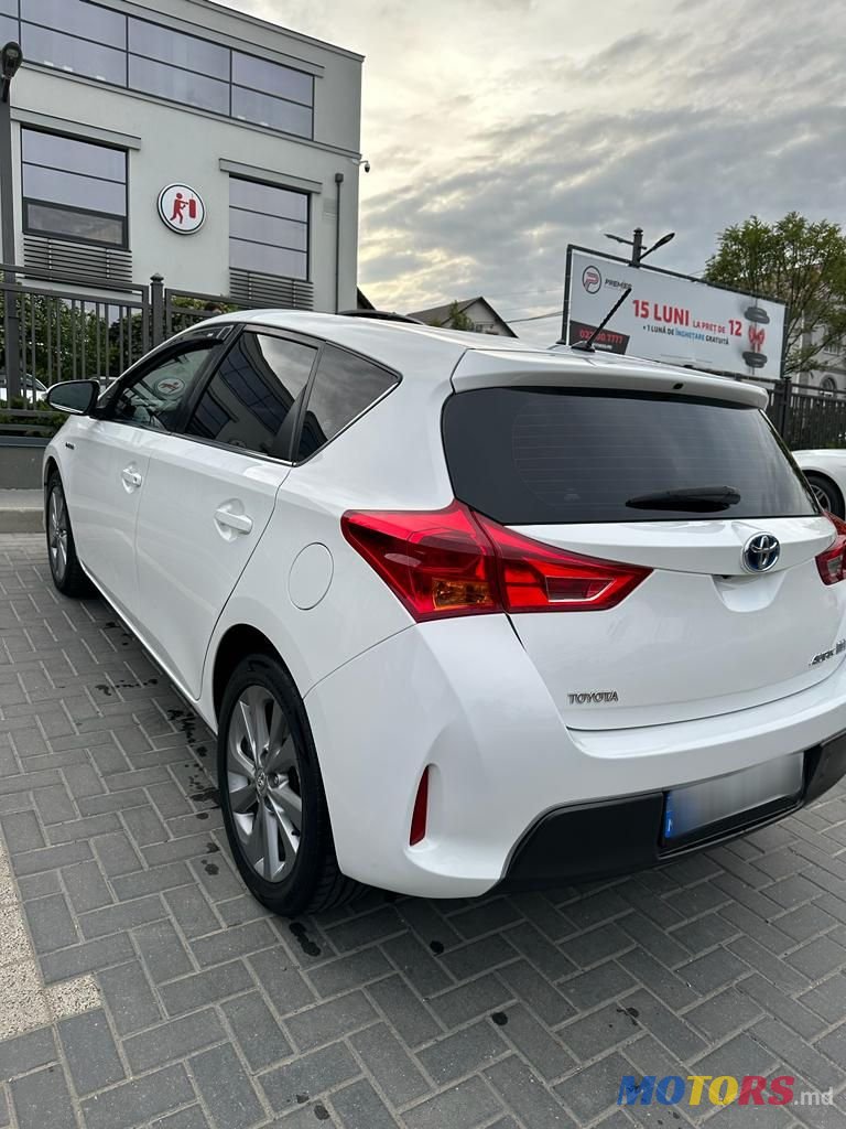 2012' Toyota Auris photo #6