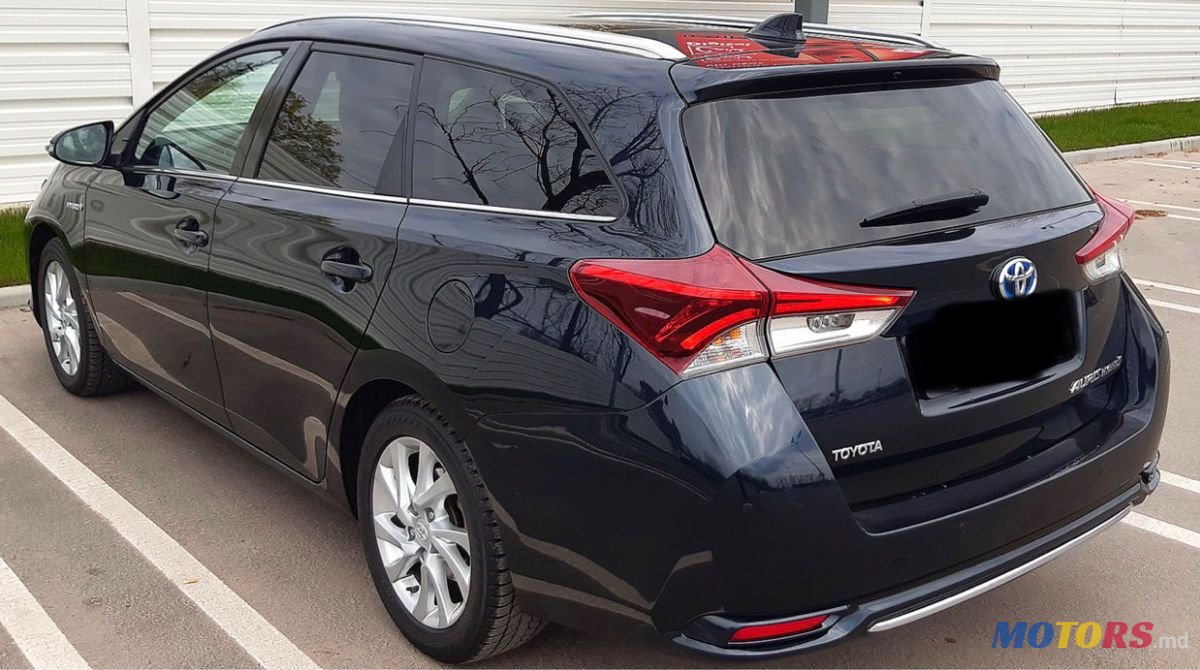 2015' Toyota Auris photo #5