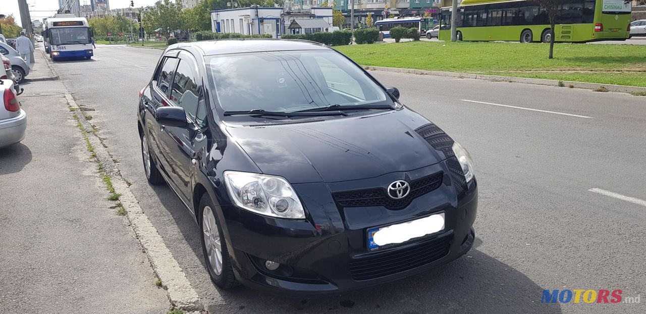 2008' Toyota Auris photo #5