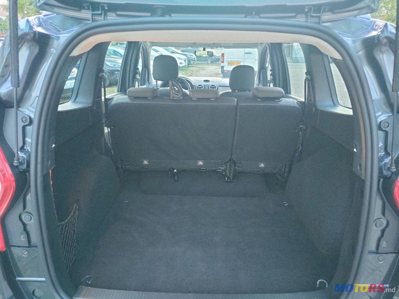 2014' Dacia Lodgy photo #5