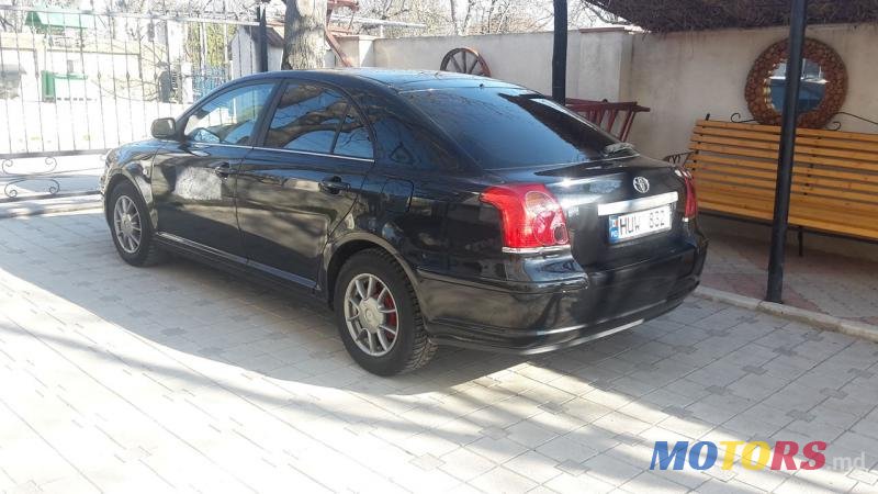 2003' Toyota Avensis photo #2
