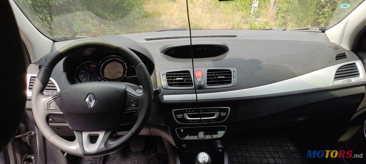 2009' Renault Megane photo #1