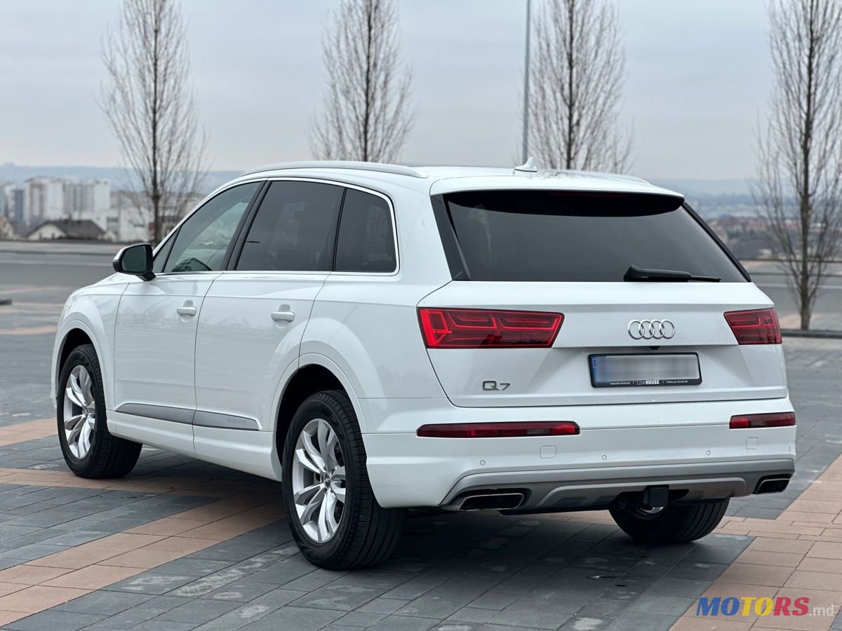2019' Audi Q7 photo #6