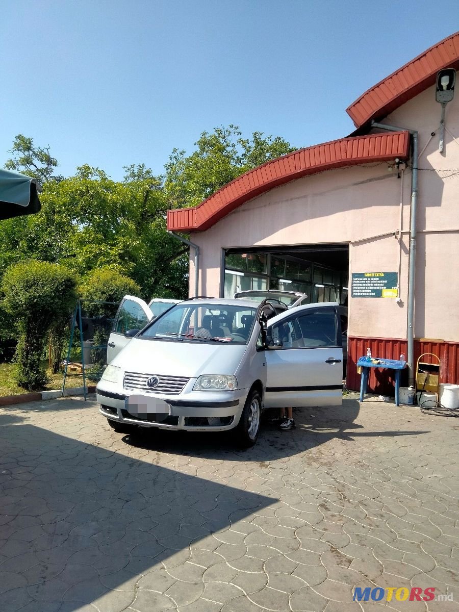 2006' Volkswagen Sharan photo #2