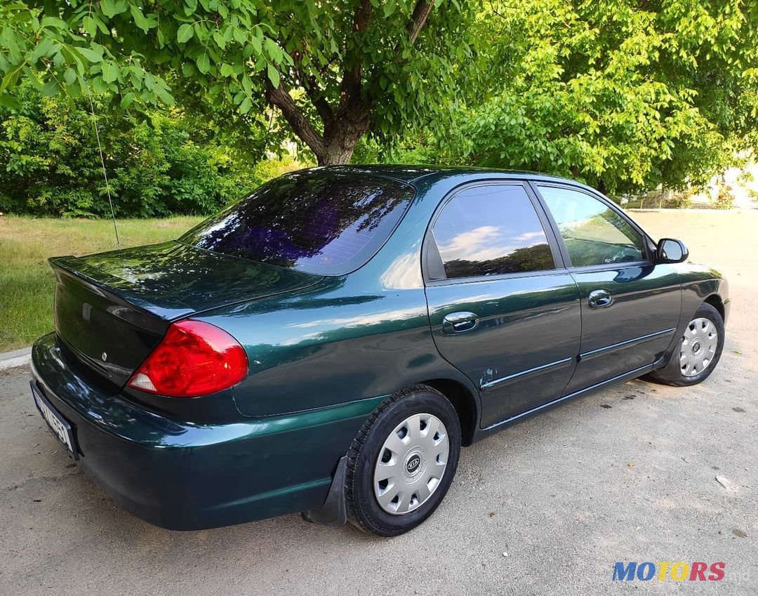 2002' Kia Spectra photo #1