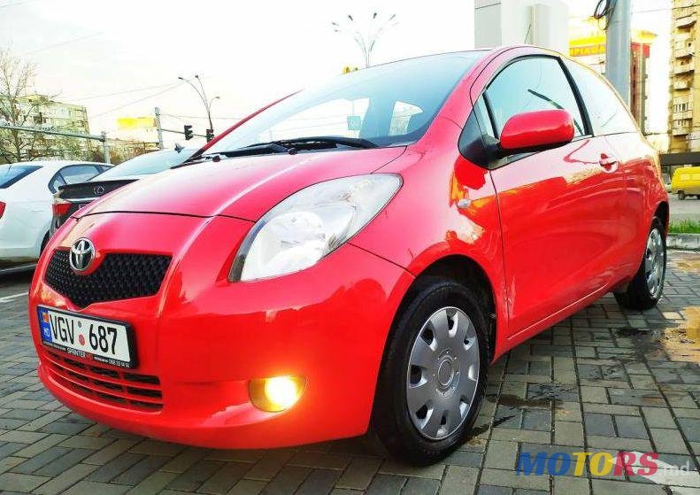 2008' Toyota Yaris photo #4