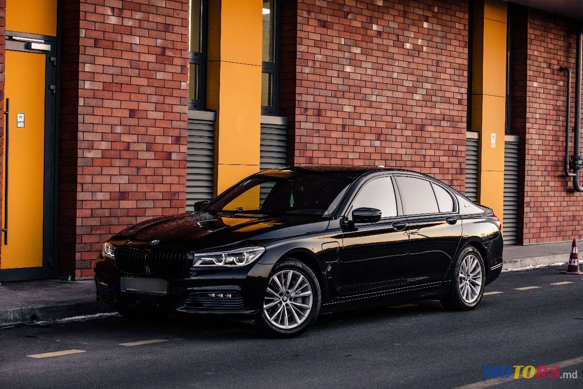 2016' BMW 7 Series photo #5