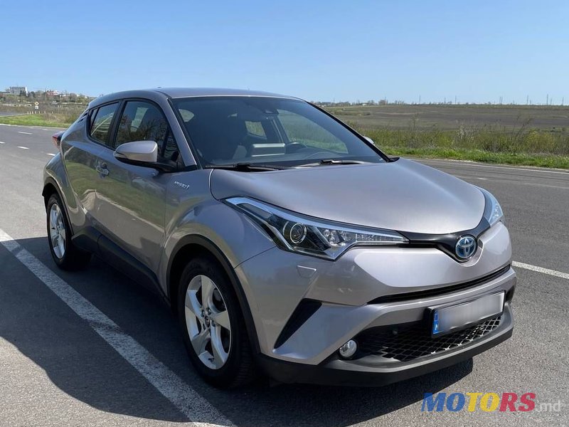 2018' Toyota C-HR photo #2