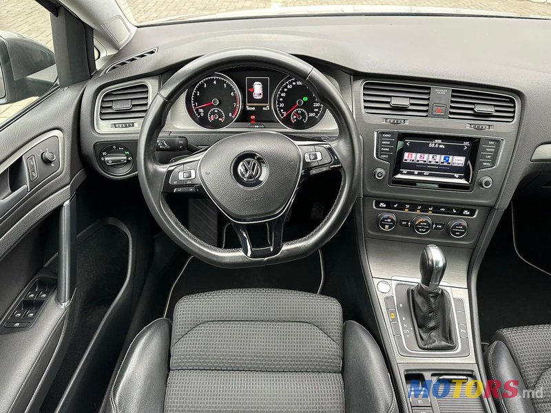 2013' Volkswagen Golf photo #6