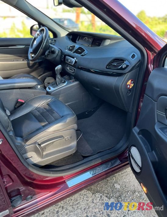 2015' Renault Grand Scenic photo #6