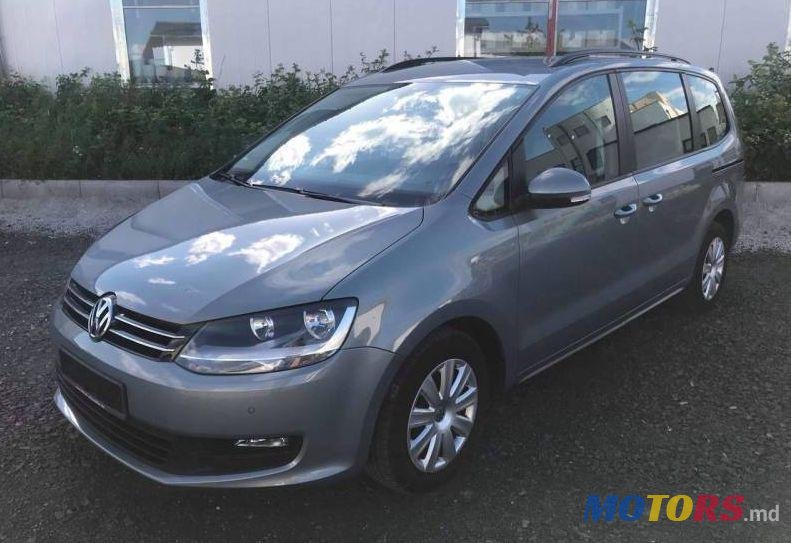 2010' Volkswagen Sharan photo #4