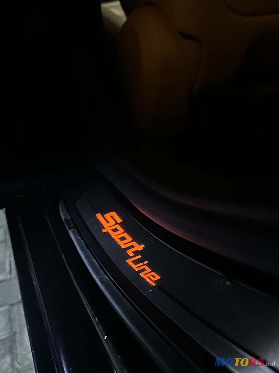 2019' BMW 5 Series photo #2