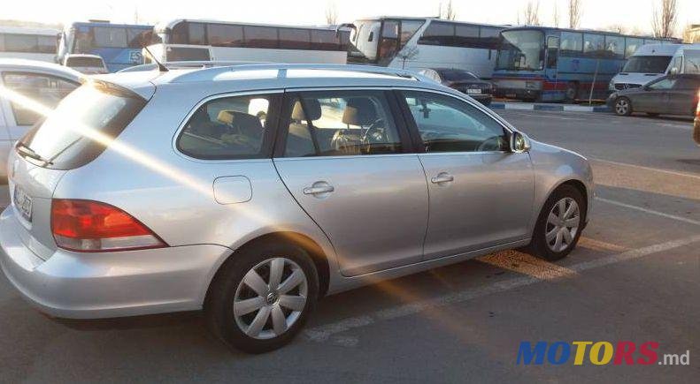 2009' Volkswagen Golf photo #1