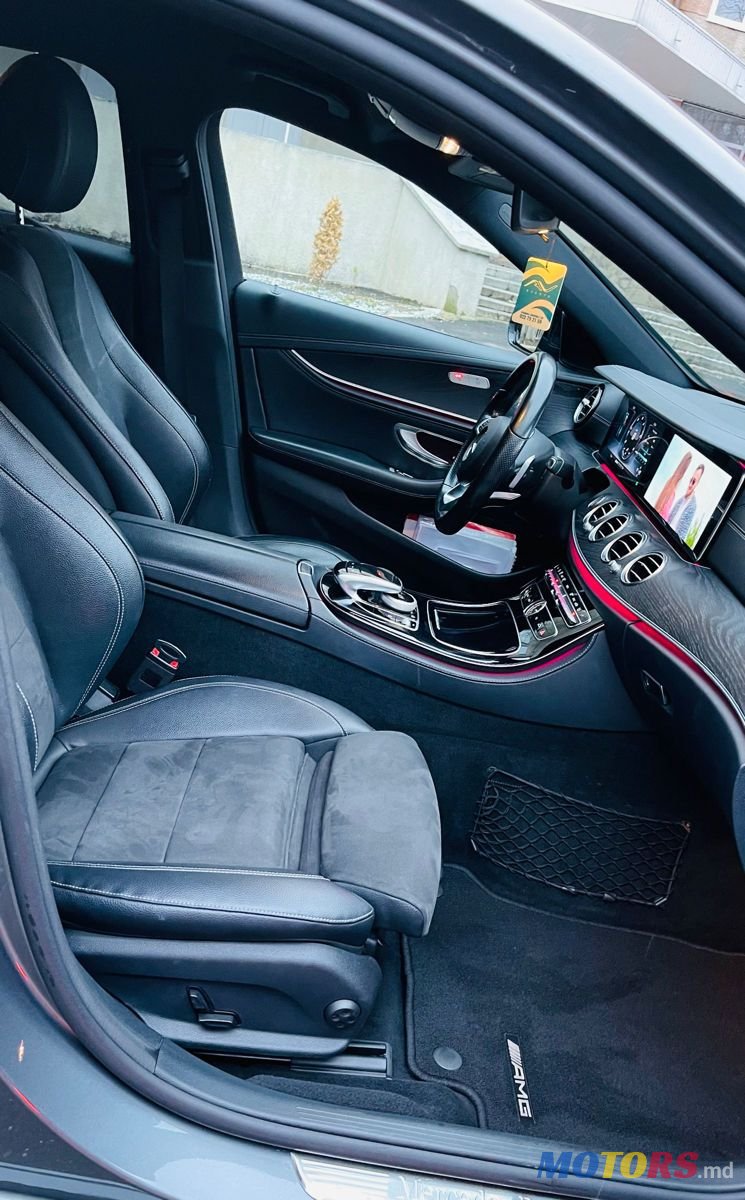 2017' Mercedes-Benz E Класс photo #6