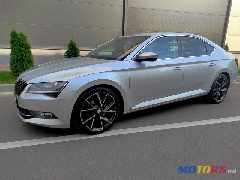 2018' Skoda Superb photo #2