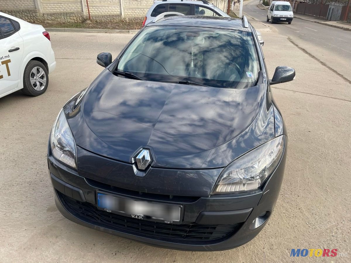 2011' Renault Megane photo #1