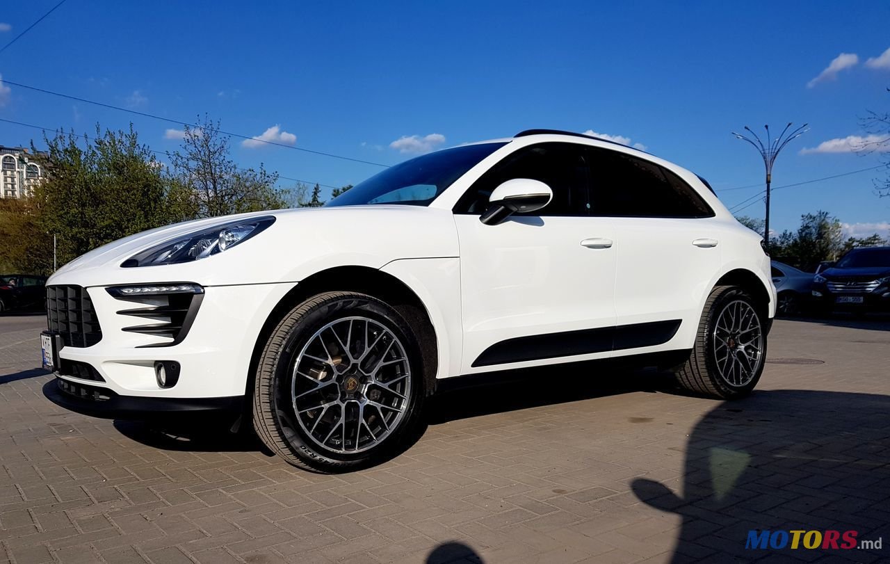 2018' Porsche Macan photo #1