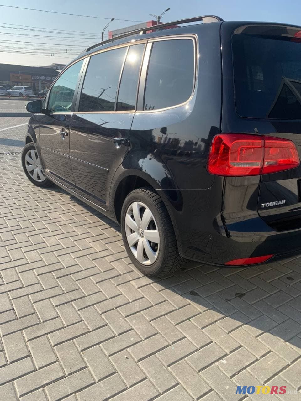 2014' Volkswagen Touran photo #3