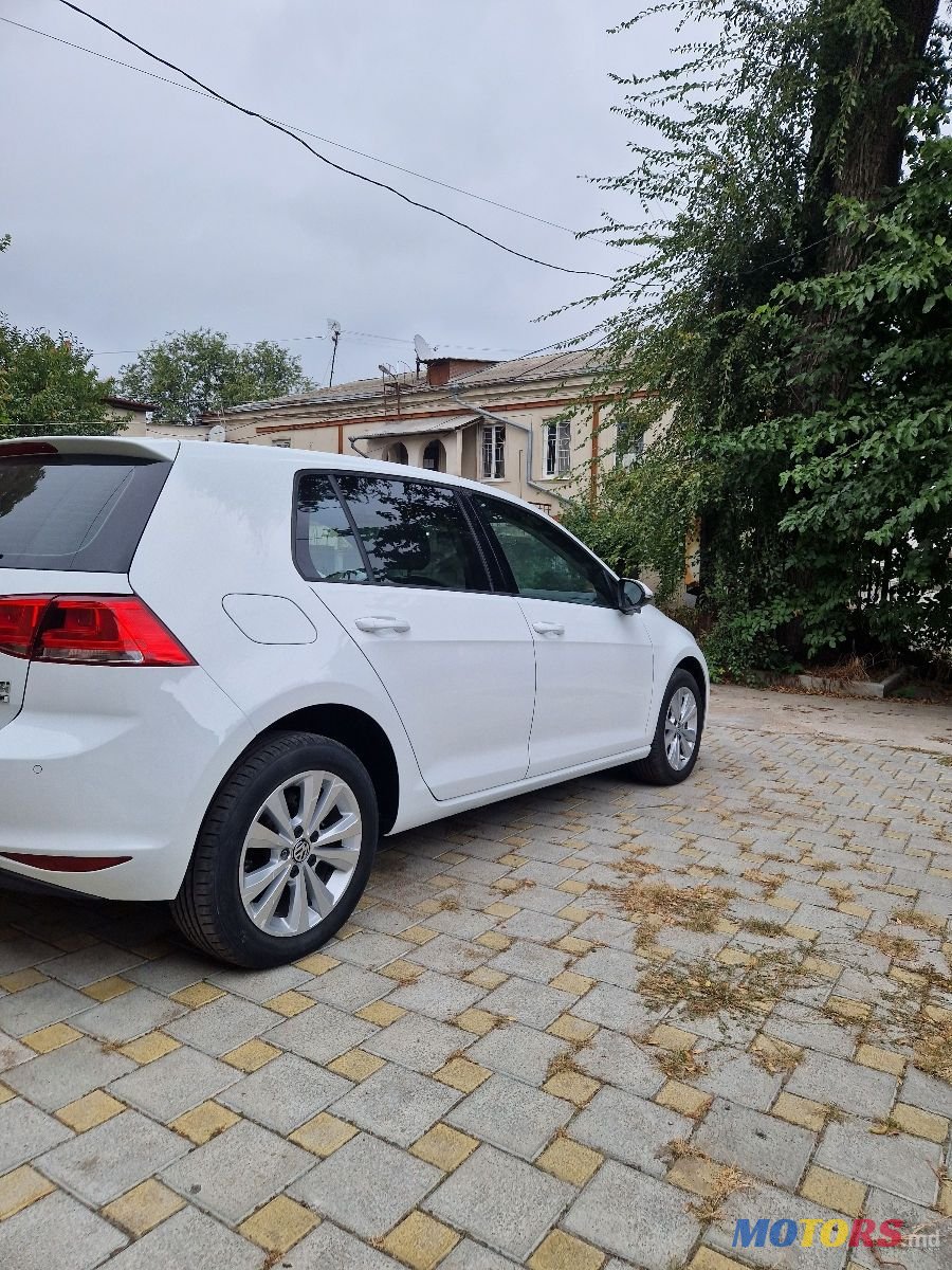 2015' Volkswagen Golf photo #3
