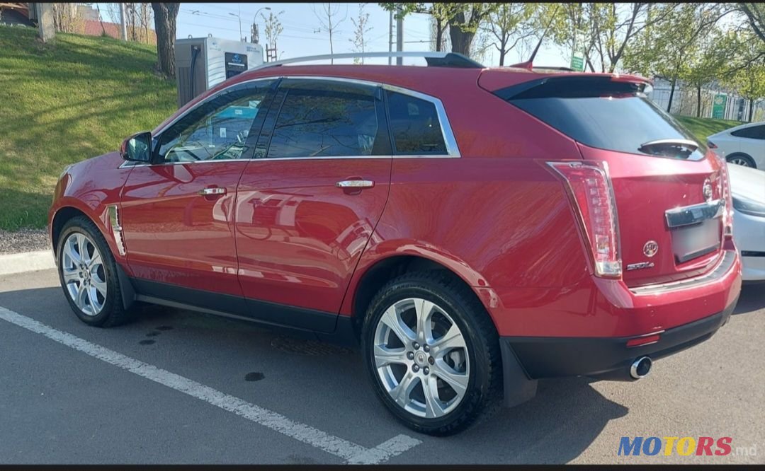 2011' Cadillac SRX photo #2