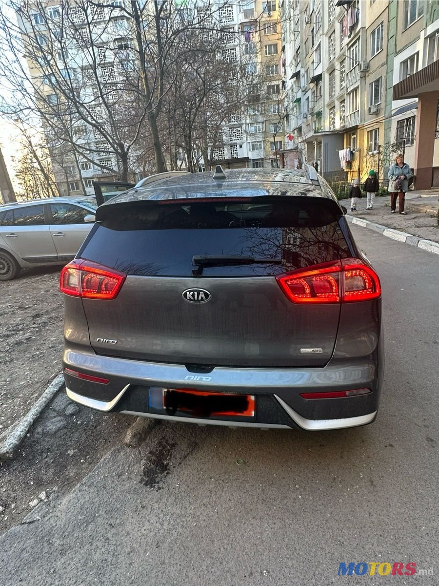 2017' Kia Niro photo #3