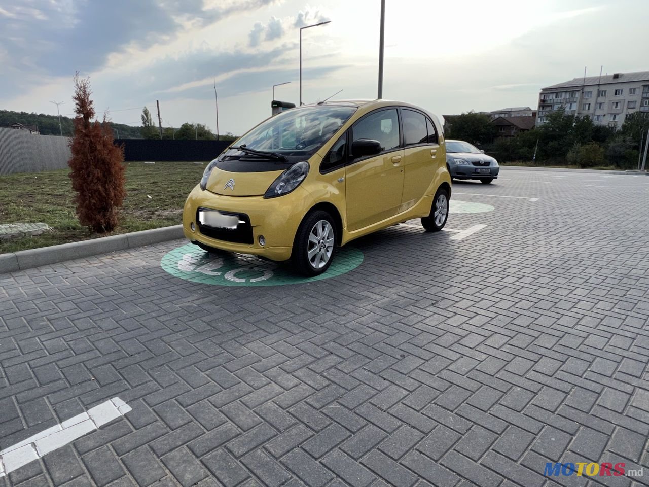 2011' Citroen C-Zero photo #6