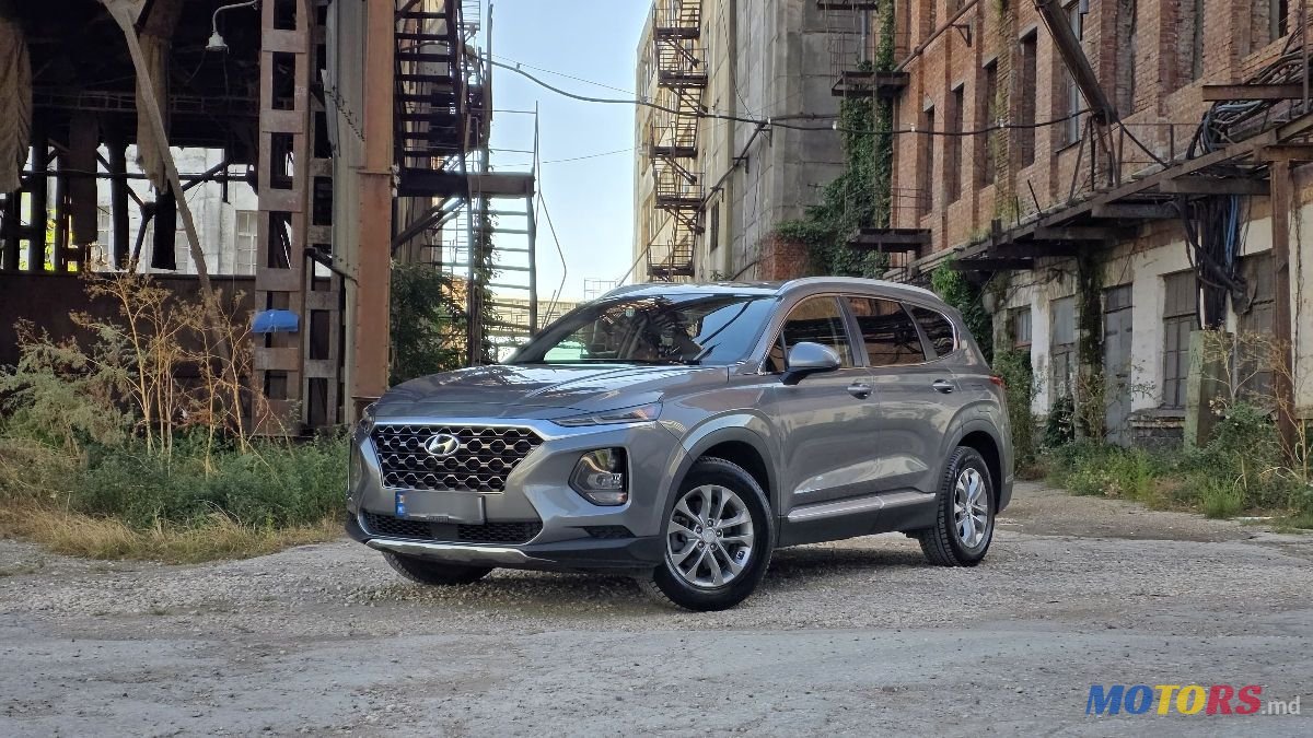 2019' Hyundai Santa Fe photo #1