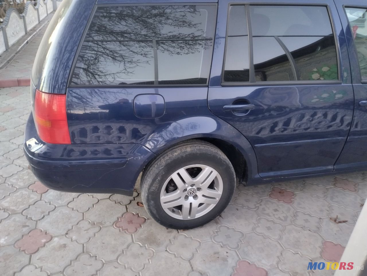 2002' Volkswagen Golf photo #6