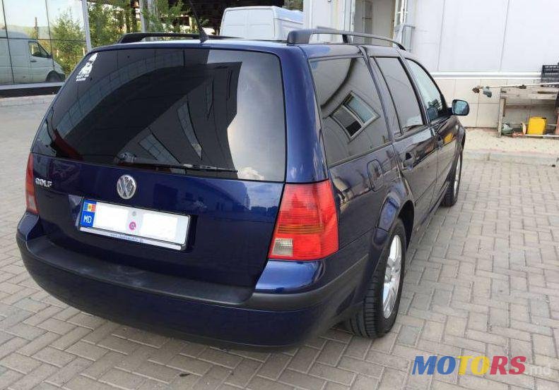 2005' Volkswagen Golf photo #1