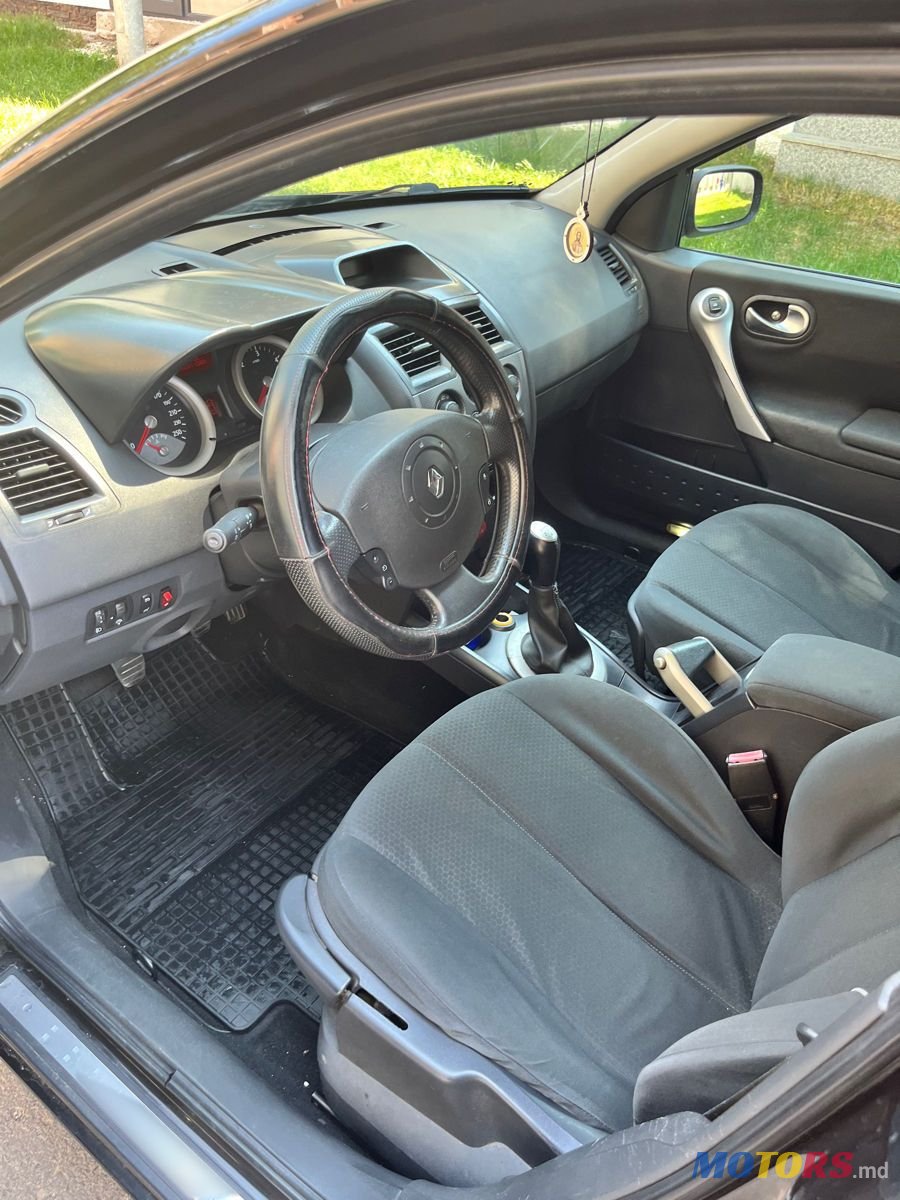 2005' Renault Megane photo #5