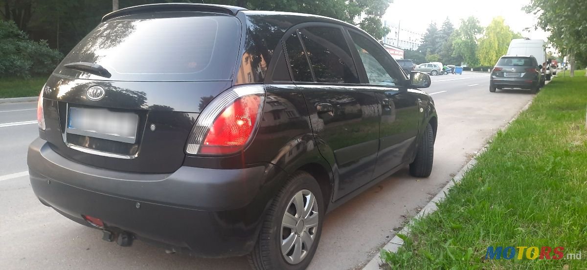 2005' Kia Rio photo #4