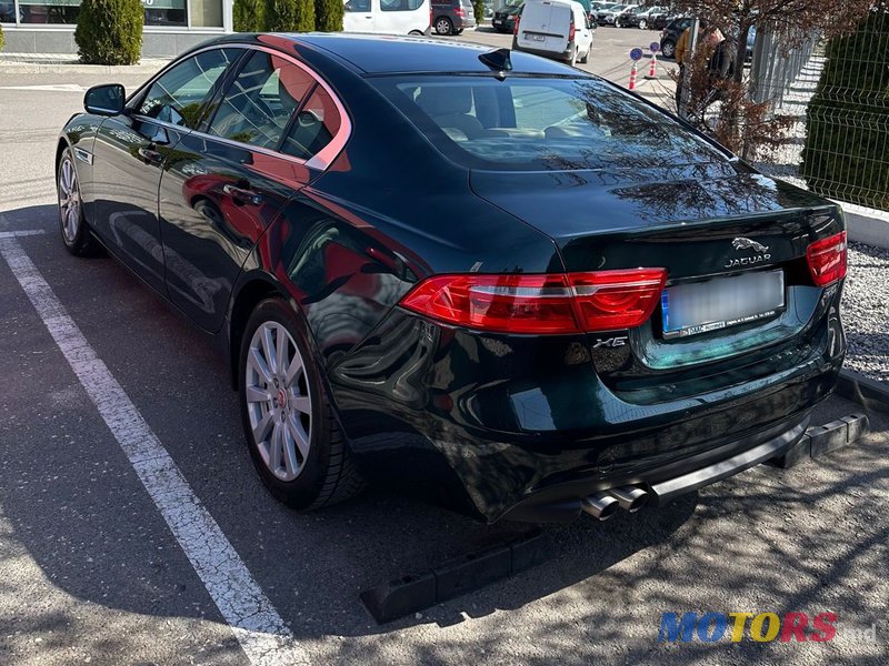 2015' Jaguar XE photo #2