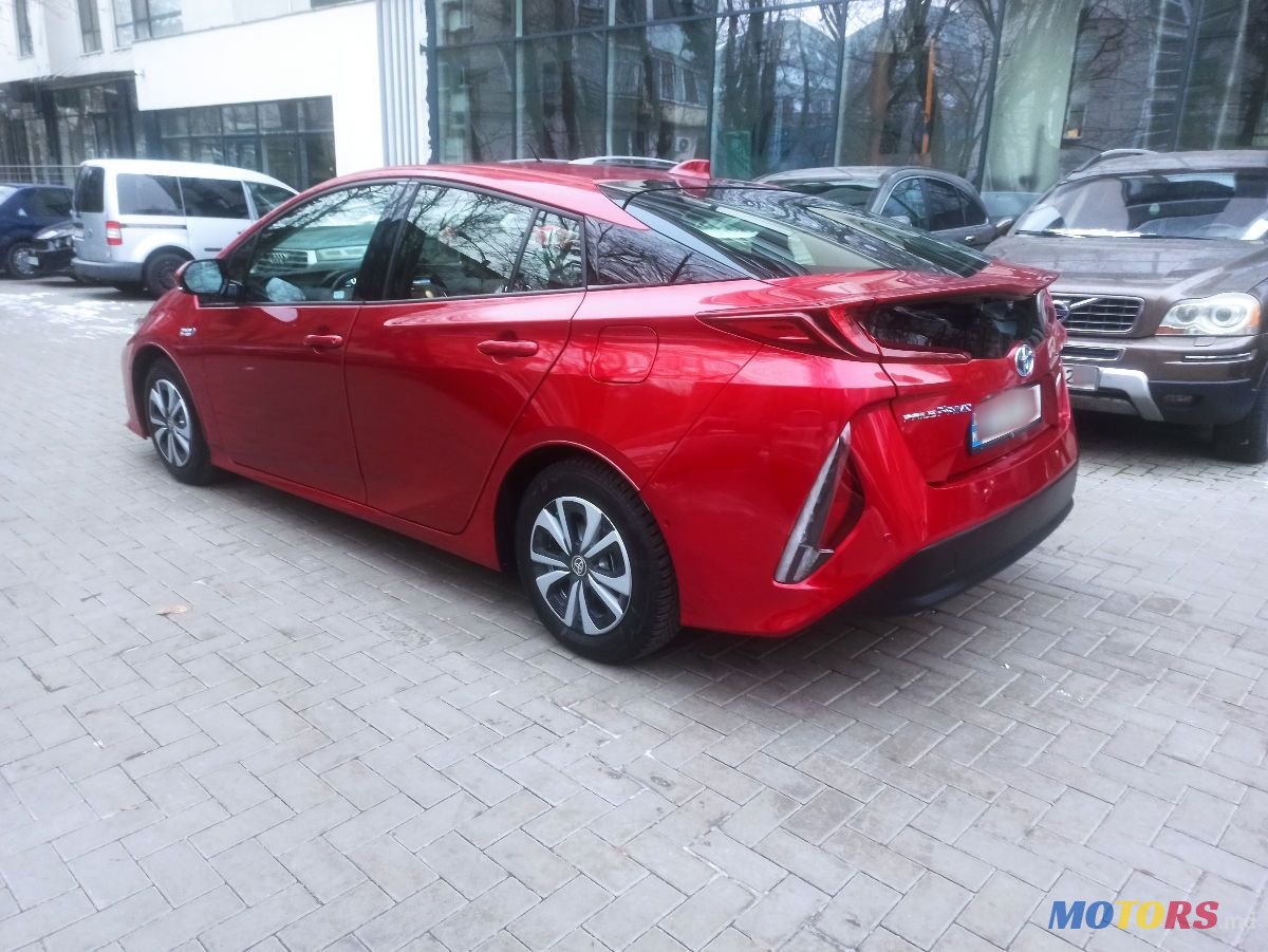 2019' Toyota Prius photo #3