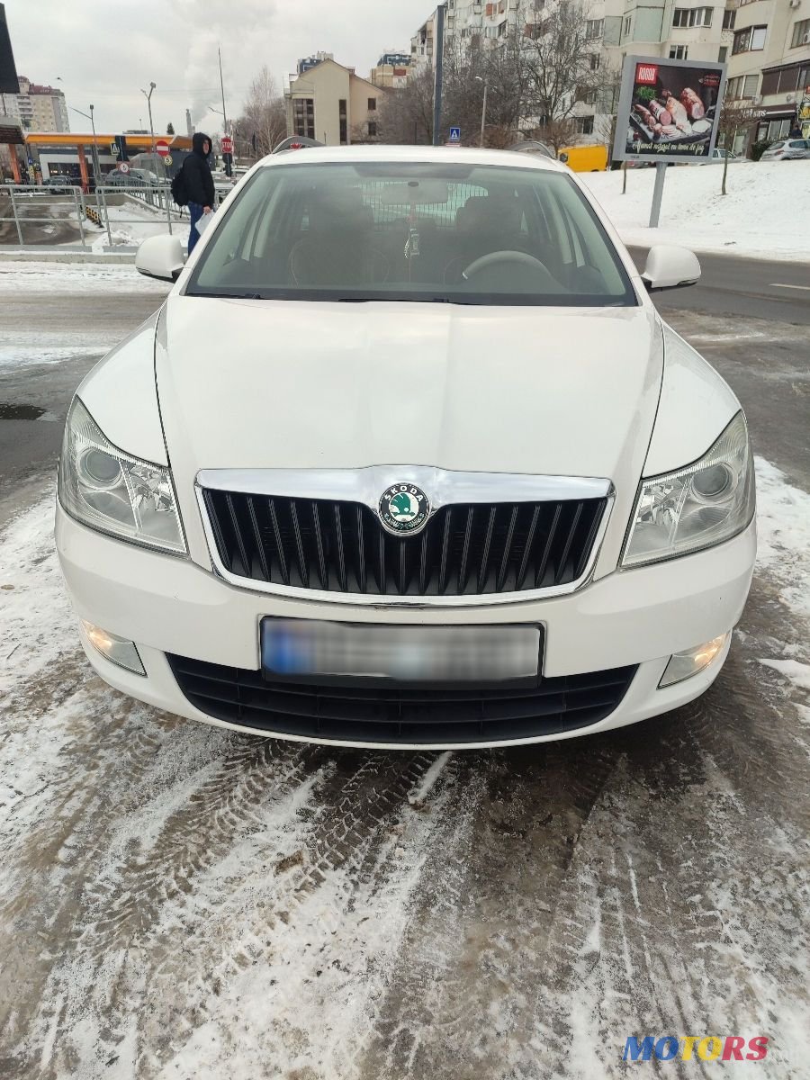 2011' Skoda Octavia photo #2