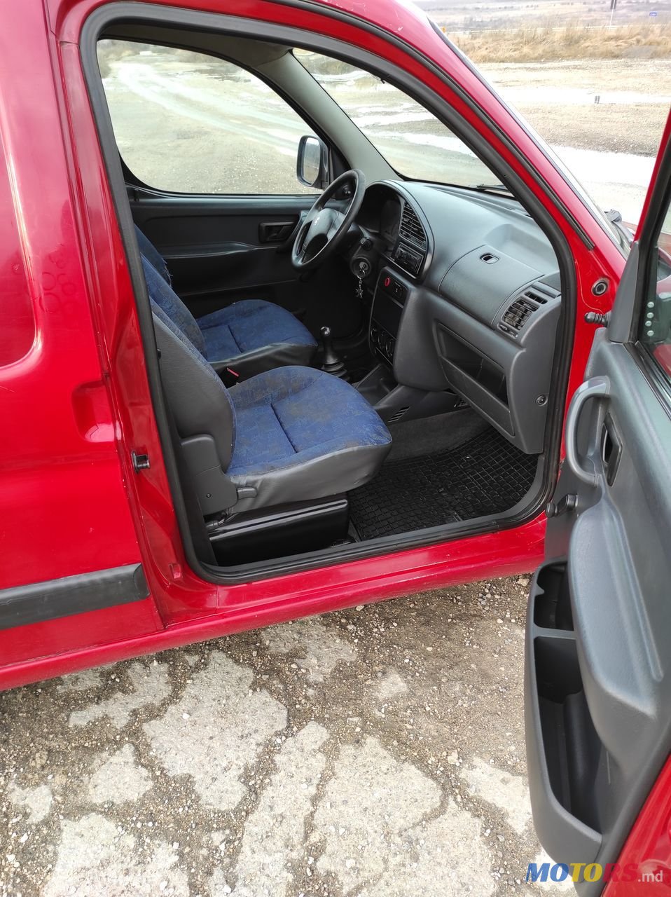 2001' Peugeot Partner photo #6