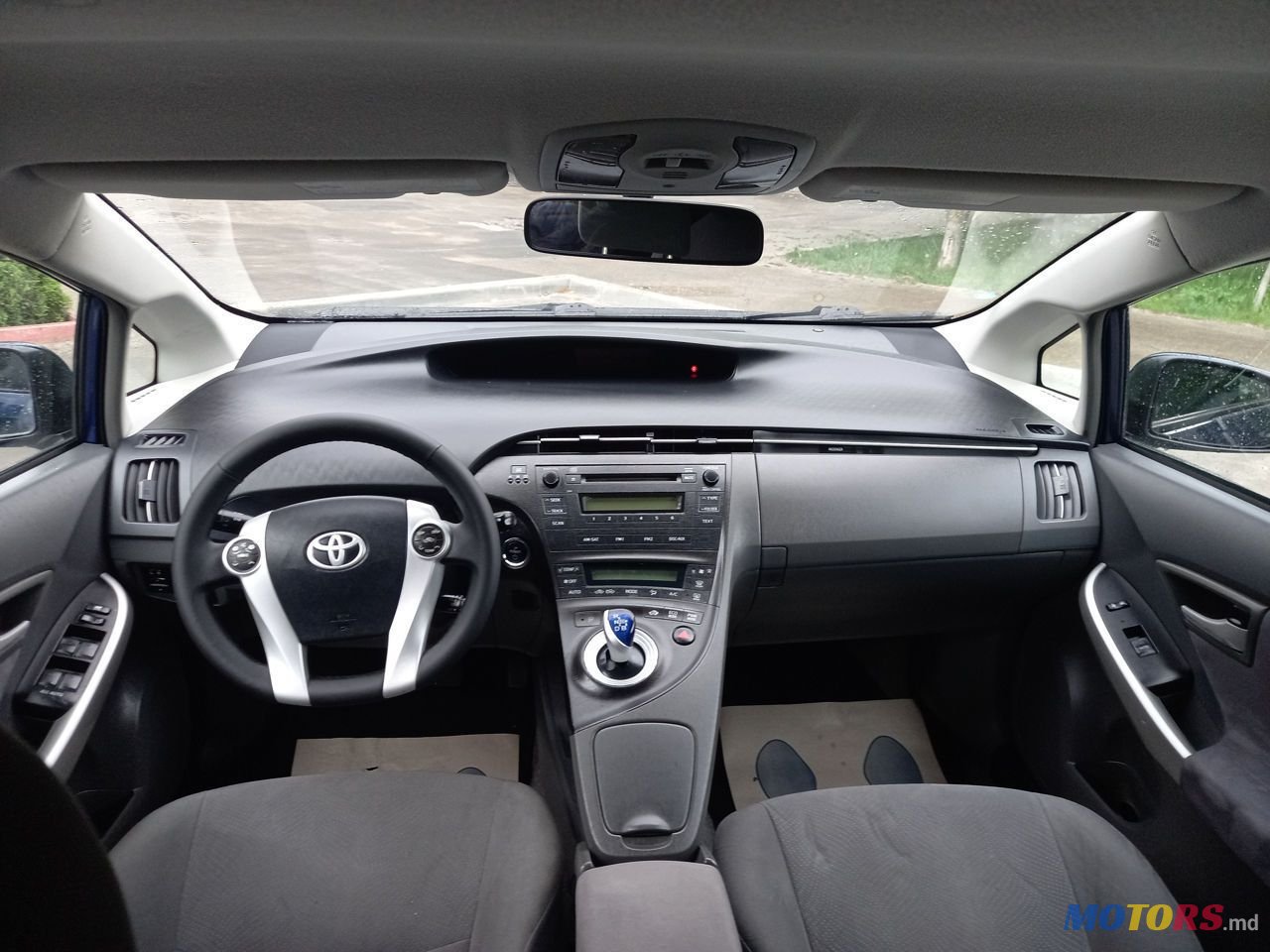 2010' Toyota Prius photo #5