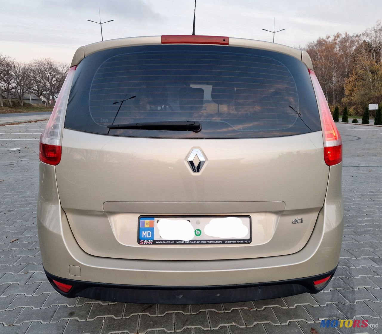 2009' Renault Grand Scenic photo #5
