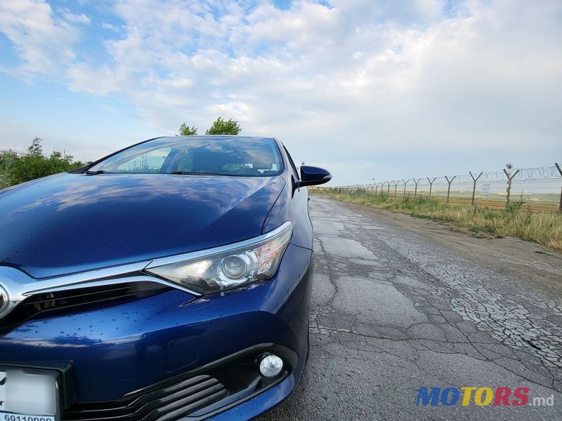 2016' Toyota Auris photo #5