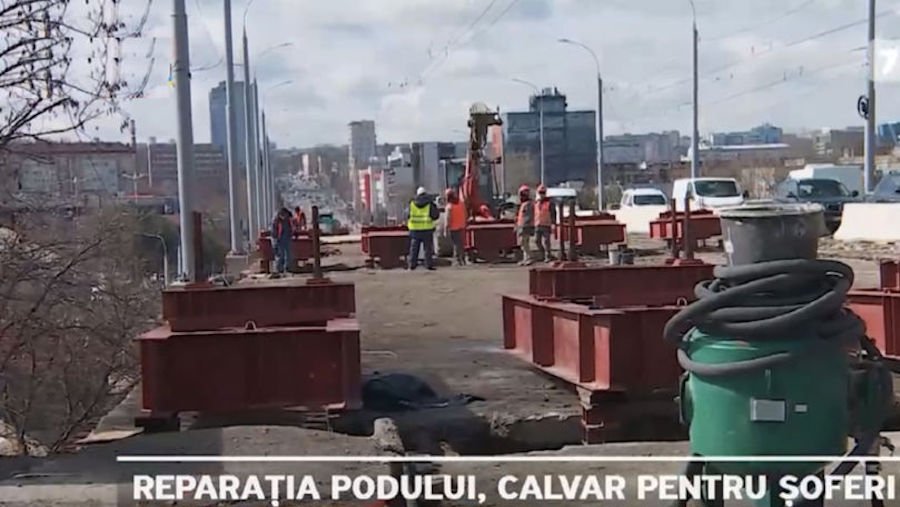 Consolidarea podului de pe strada Mihai Viteazul s-a făcut în proporție de 45%; Când s-ar putea termina lucrările
