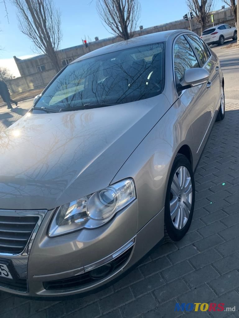 2008' Volkswagen Passat photo #2