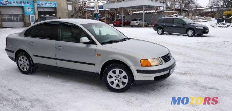 1999' Volkswagen Passat photo #1