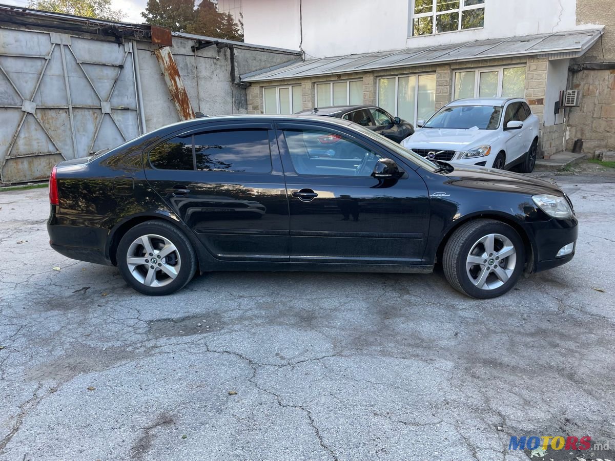 2011' Skoda Octavia photo #2